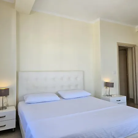 Apartment Stylish 2-bedroom In