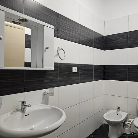 Stylish 2-bedroom In Apartment Sarande